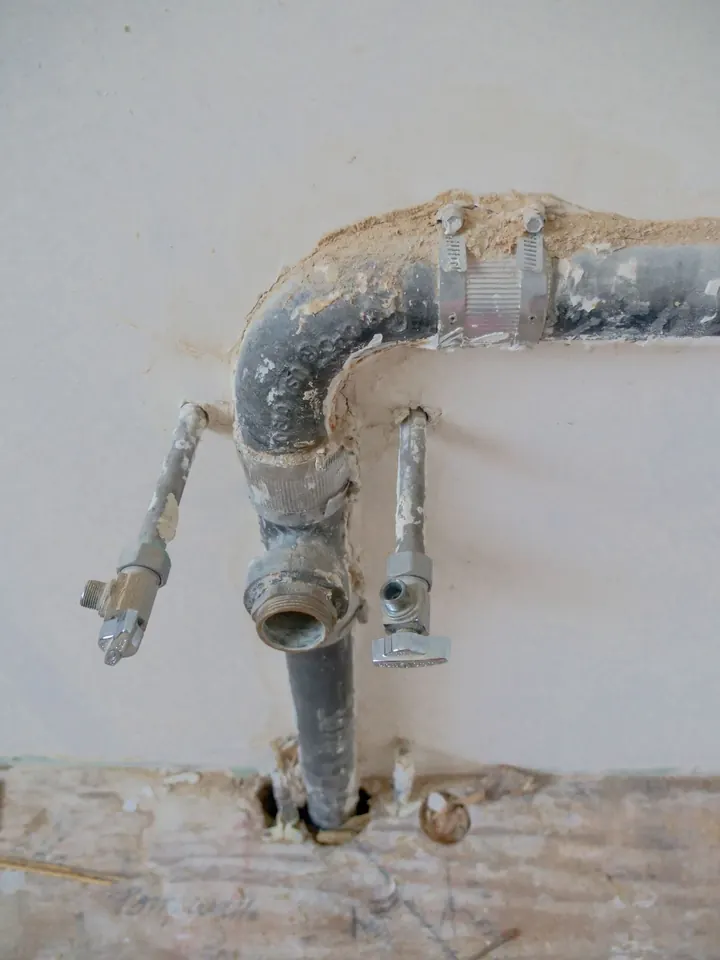 Exposed water supply pipes, water heater installation Fort Myers